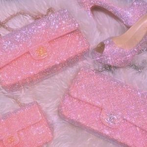 Meet your Posher, Ella